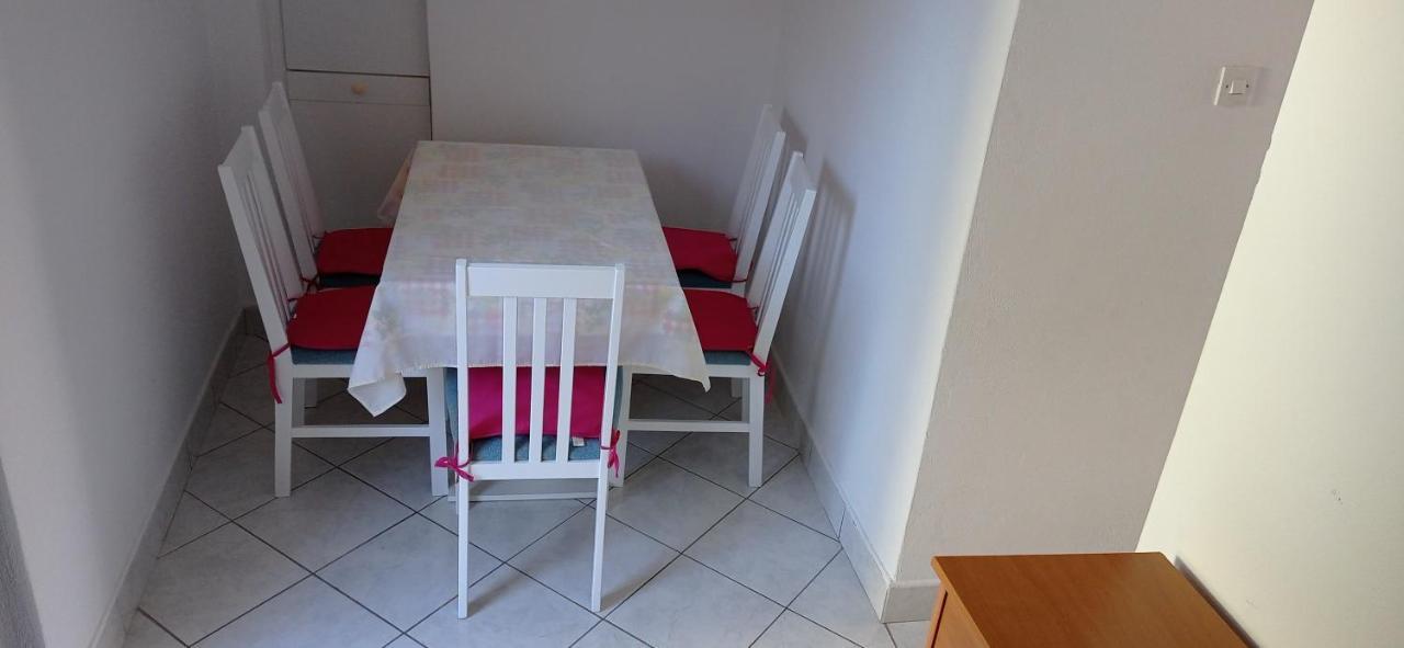 Apartments Tatjana Martinscica  Luaran gambar